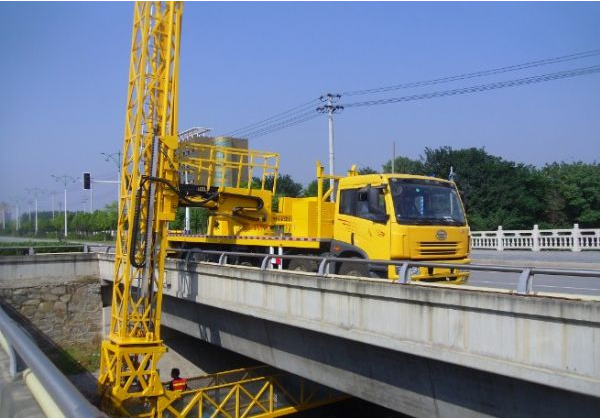14米橋梁檢測(cè)車